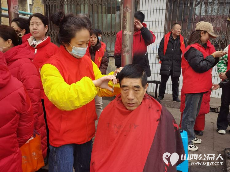 长治市爱心妈妈公益协会走进红色钢企----长钢钢城大街开展“学雷锋”志愿服务活动 - 第10张