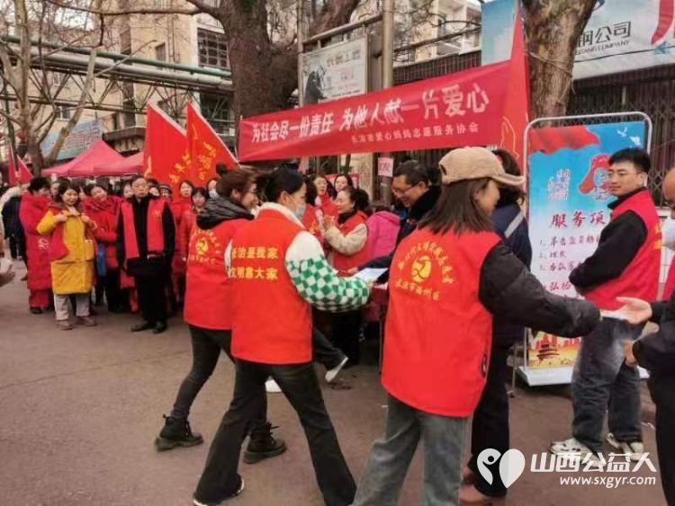 长治市爱心妈妈公益协会走进红色钢企----长钢钢城大街开展“学雷锋”志愿服务活动 - 第13张