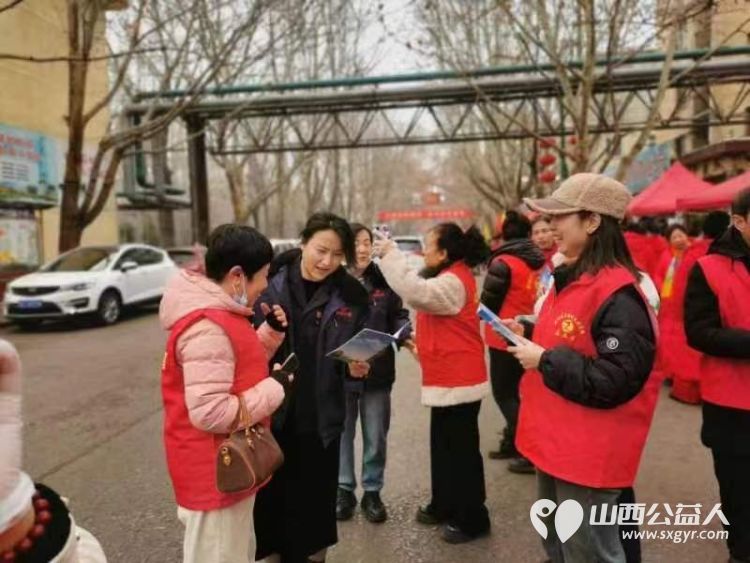 长治市爱心妈妈公益协会走进红色钢企----长钢钢城大街开展“学雷锋”志愿服务活动 - 第7张