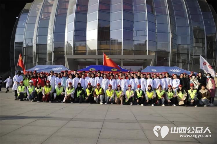 晋中市总工会团市委市文明办联合组织晋中市第一人民医院晋中新青年高校志愿者联合服务中心开展学雷锋.迎三八大型公益义诊志愿服务 - 第3张