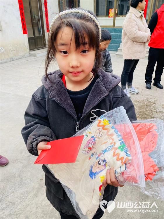 长治市思源公益协会对潞州区黄碾镇八名贫困儿童进行健康成长帮扶用爱温暖留守的心灵让困境儿童绽放笑容 - 第13张 - 山西公益人 长治市思源公益协会对潞州区黄碾镇八名贫困儿童进行健康成长帮扶用爱温暖留守的心灵让困境儿童绽放笑容 - 第13张