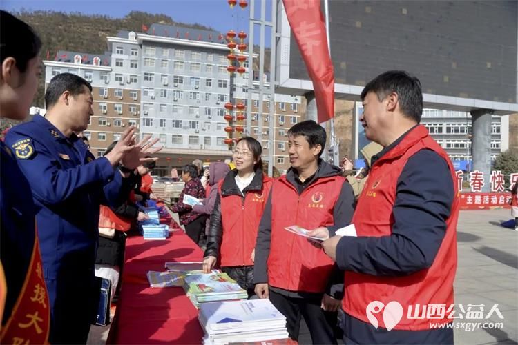 文明实践我行动 石楼县“学雷锋文明实践我行动”主题活动正式启动现场开展了各类志愿服务活动 - 第4张