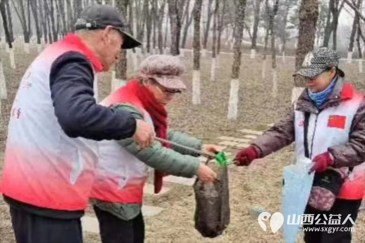 长治正能量公益协会正能量公益志愿者文明游园绿色环保漳泽湖湿地公园健步行清理公园卫生 - 第4张