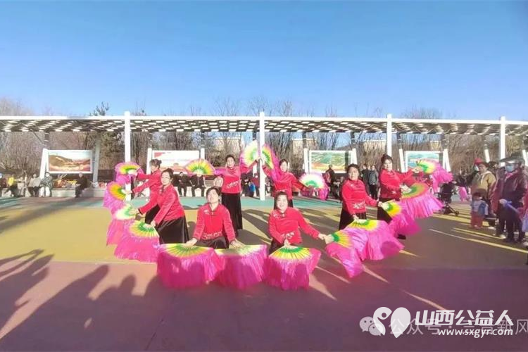 情暖三八节,巾帼绽芳华——山西省广场舞协会忻州广场舞协会庆三八文艺演出圆满成功 - 第5张 - 山西公益人 情暖三八节,巾帼绽芳华——山西省广场舞协会忻州广场舞协会庆三八文艺演出圆满成功 - 第5张
