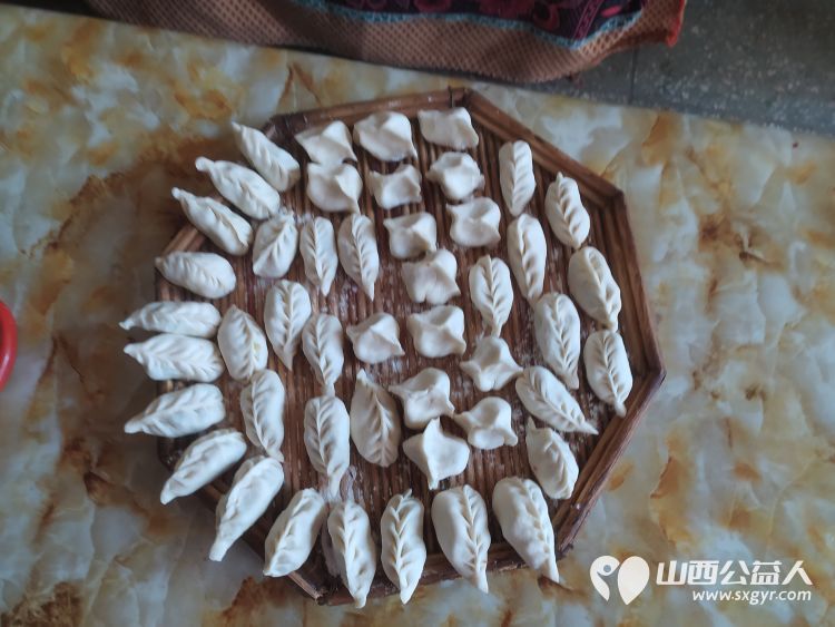 介休市敬老协会敬老爱老助老行动走进绵山镇焦家堡村90岁宋金兰老人家中 - 第13张 - 山西公益人 介休市敬老协会敬老爱老助老行动走进绵山镇焦家堡村90岁宋金兰老人家中 - 第13张