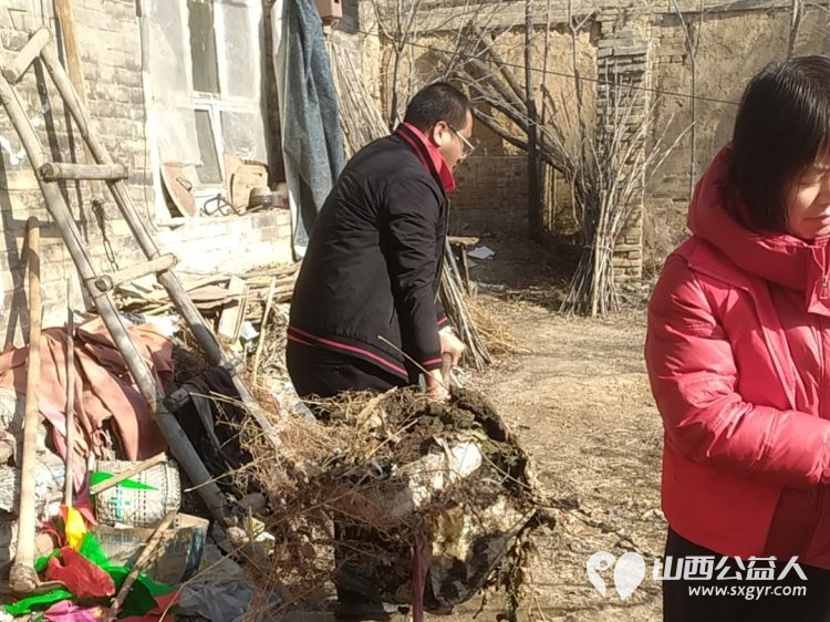 介休市敬老协会敬老爱老助老行动走进绵山镇焦家堡村83岁特困老人张雄飞家中为老人理发打扫卫生包美味的饺子 - 第16张 - 山西公益人 介休市敬老协会敬老爱老助老行动走进绵山镇焦家堡村83岁特困老人张雄飞家中为老人理发打扫卫生包美味的饺子 - 第16张