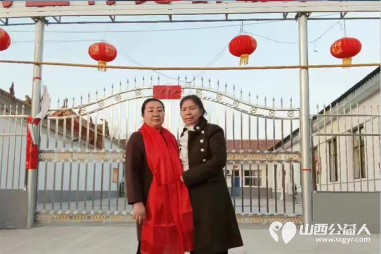 长治正能量公益协会副会长杨海燕(叶)带领海燕教育培训团队赴壶关县南皇村对妇女姐妹们进行诚挚的慰问并致以节日的祝福 - 第5张 - 山西公益人 长治正能量公益协会副会长杨海燕(叶)带领海燕教育培训团队赴壶关县南皇村对妇女姐妹们进行诚挚的慰问并致以节日的祝福 - 第5张