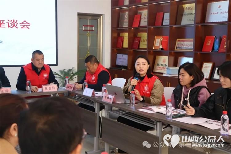 携手同行促提升 交流互鉴共成长——运城市导游协会来盐湖区第一时间志愿者协会参观交流 - 第2张 - 山西公益人 携手同行促提升 交流互鉴共成长——运城市导游协会来盐湖区第一时间志愿者协会参观交流 - 第2张