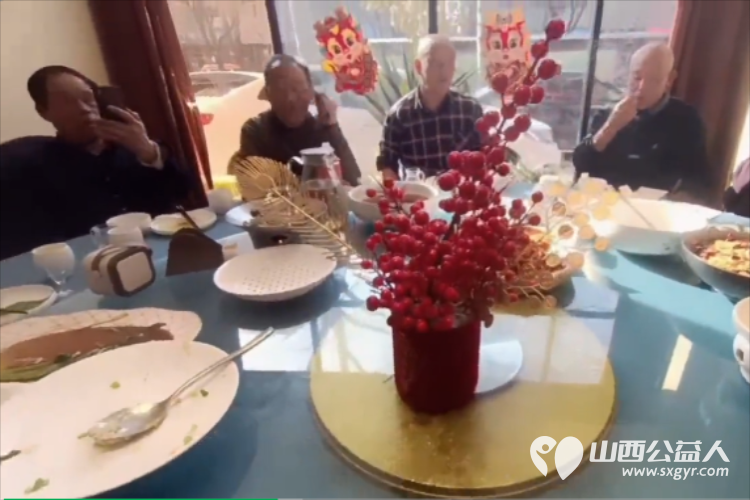 长治正能量公益协会副会长郭海龙组织志愿者开展了尊师重教从我做起的社会文化主题活动 - 第11张 - 山西公益人 长治正能量公益协会副会长郭海龙组织志愿者开展了尊师重教从我做起的社会文化主题活动 - 第11张