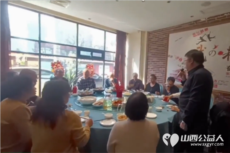 长治正能量公益协会副会长郭海龙组织志愿者开展了尊师重教从我做起的社会文化主题活动 - 第1张 - 山西公益人 长治正能量公益协会副会长郭海龙组织志愿者开展了尊师重教从我做起的社会文化主题活动 - 第1张
