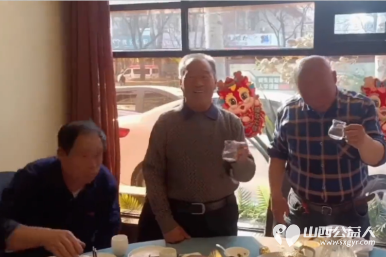 长治正能量公益协会副会长郭海龙组织志愿者开展了尊师重教从我做起的社会文化主题活动 - 第9张 - 山西公益人 长治正能量公益协会副会长郭海龙组织志愿者开展了尊师重教从我做起的社会文化主题活动 - 第9张
