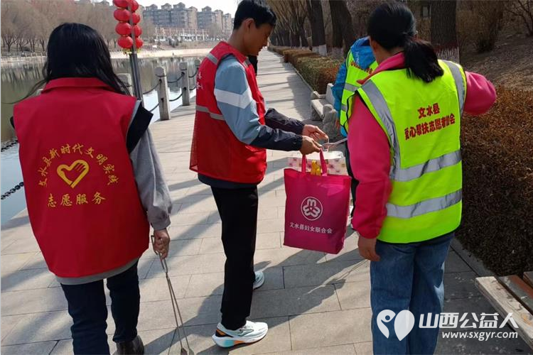 文水县爱心帮扶志愿者协会及中志协应急委文水服务队组织志愿者开展保护母亲河----文峪河活动 - 第4张 - 山西公益人 文水县爱心帮扶志愿者协会及中志协应急委文水服务队组织志愿者开展保护母亲河----文峪河活动 - 第4张