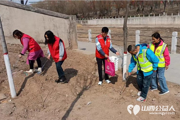文水县爱心帮扶志愿者协会及中志协应急委文水服务队组织志愿者开展保护母亲河----文峪河活动 - 第7张 - 山西公益人 文水县爱心帮扶志愿者协会及中志协应急委文水服务队组织志愿者开展保护母亲河----文峪河活动 - 第7张