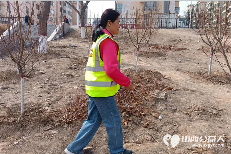 文水县爱心帮扶志愿者协会及中志协应急委文水服务队组织志愿者开展保护母亲河----文峪河活动 - 第8张 - 山西公益人 文水县爱心帮扶志愿者协会及中志协应急委文水服务队组织志愿者开展保护母亲河----文峪河活动 - 第8张