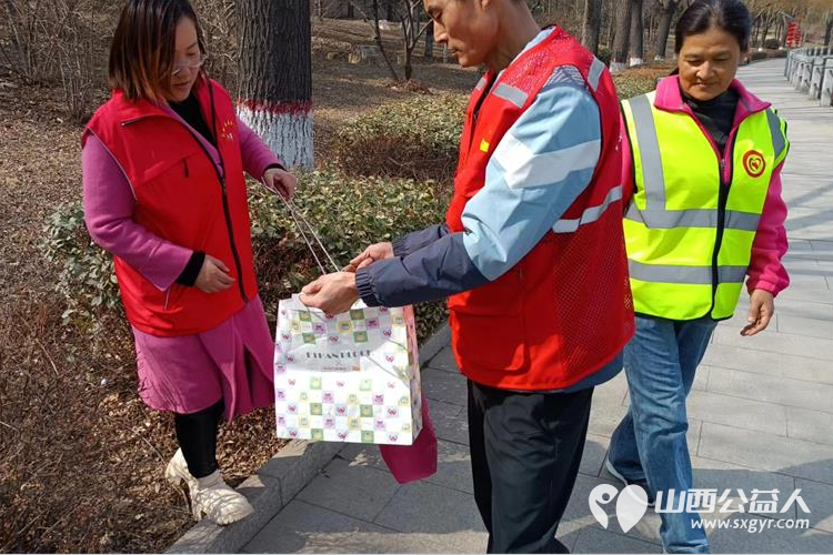 文水县爱心帮扶志愿者协会及中志协应急委文水服务队组织志愿者开展保护母亲河----文峪河活动 - 第9张 - 山西公益人 文水县爱心帮扶志愿者协会及中志协应急委文水服务队组织志愿者开展保护母亲河----文峪河活动 - 第9张