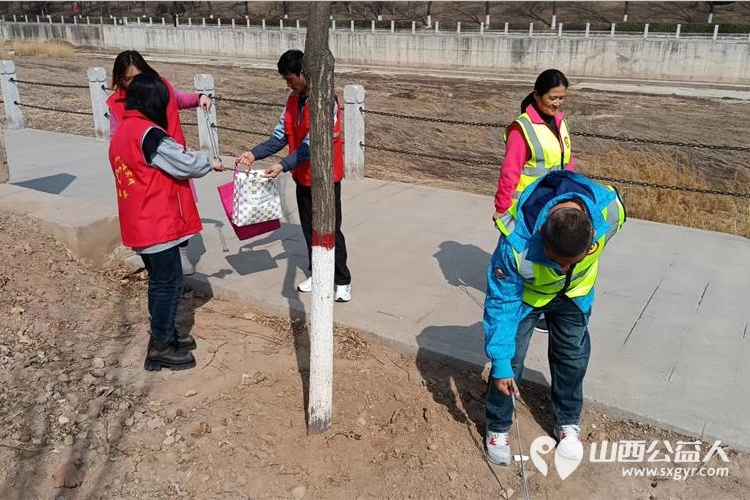 文水县爱心帮扶志愿者协会及中志协应急委文水服务队组织志愿者开展保护母亲河----文峪河活动 - 第10张 - 山西公益人 文水县爱心帮扶志愿者协会及中志协应急委文水服务队组织志愿者开展保护母亲河----文峪河活动 - 第10张