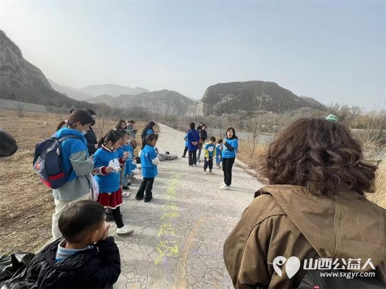 绿水青山榜样少年----“救地球、少年行之地球滤芯行动”亲子快乐联盟太原站沿汾河汾泉路沿岸举行了一场环境保护活动 - 第7张