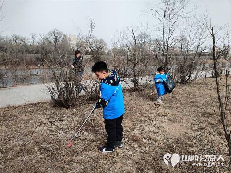 绿水青山榜样少年----“救地球、少年行之地球滤芯行动”亲子快乐联盟太原站沿汾河汾泉路沿岸举行了一场环境保护活动 - 第24张