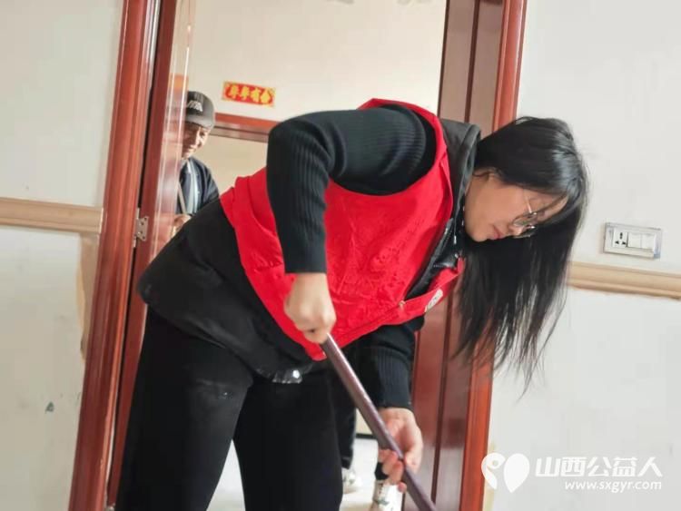 介休市敬老协会敬老爱老助老行动----张兰镇仙台村入户特困老人83岁赵增凤家服务老人 - 第13张 - 山西公益人 介休市敬老协会敬老爱老助老行动----张兰镇仙台村入户特困老人83岁赵增凤家服务老人 - 第13张