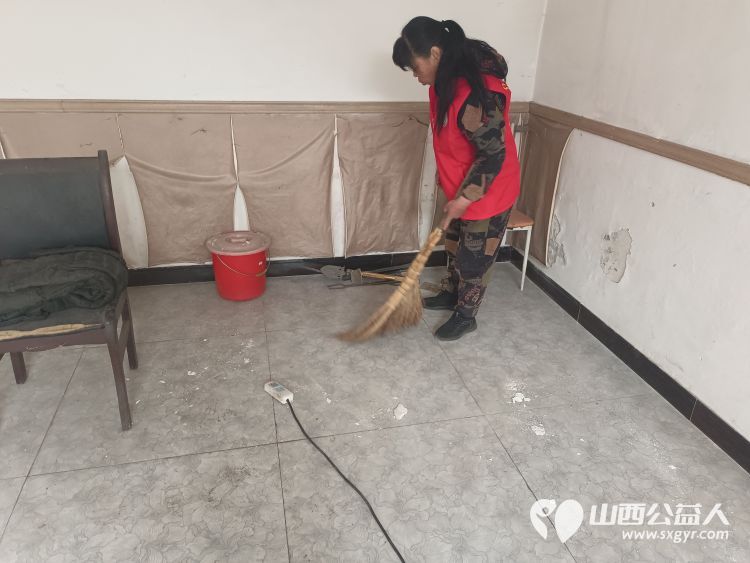 介休市敬老协会敬老爱老助老行动----张兰镇仙台村入户特困老人83岁赵增凤家服务老人 - 第12张 - 山西公益人 介休市敬老协会敬老爱老助老行动----张兰镇仙台村入户特困老人83岁赵增凤家服务老人 - 第12张