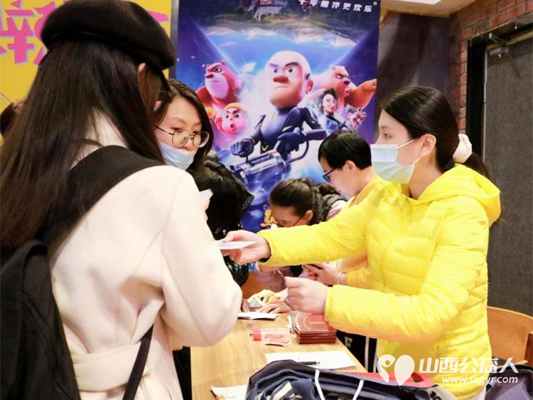 龙城义工联合尖草坪区汇丰街道乾泽园社区及自闭症大龄青年群体开展义卖、捐衣服书籍、学雷锋宣传活动 - 第14张 - 山西公益人 龙城义工联合尖草坪区汇丰街道乾泽园社区及自闭症大龄青年群体开展义卖、捐衣服书籍、学雷锋宣传活动 - 第14张