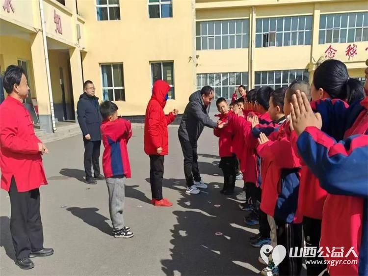 “中华武术进校园”正能量公益项目走进长治市屯留区李高学校，推动传统文化国粹武术进校 - 第3张