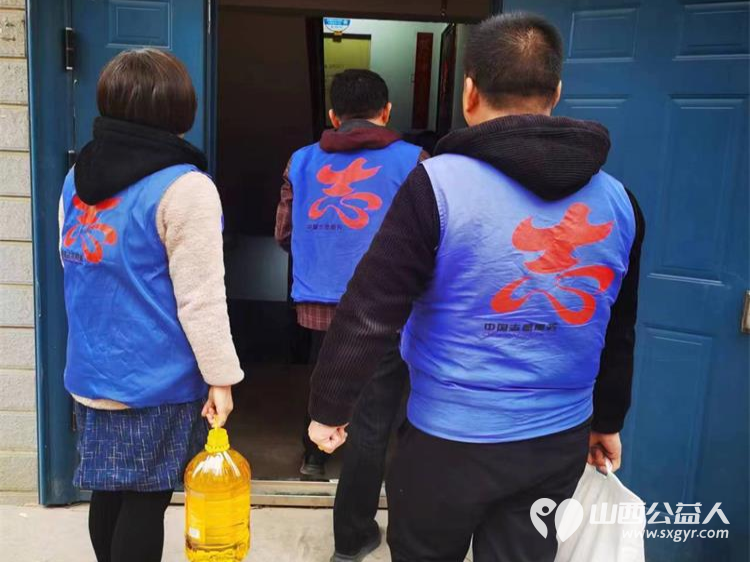 长治小雨点公益志愿者协会组织志愿者走进复兴花园看望残疾人和孤寡老人 - 第5张