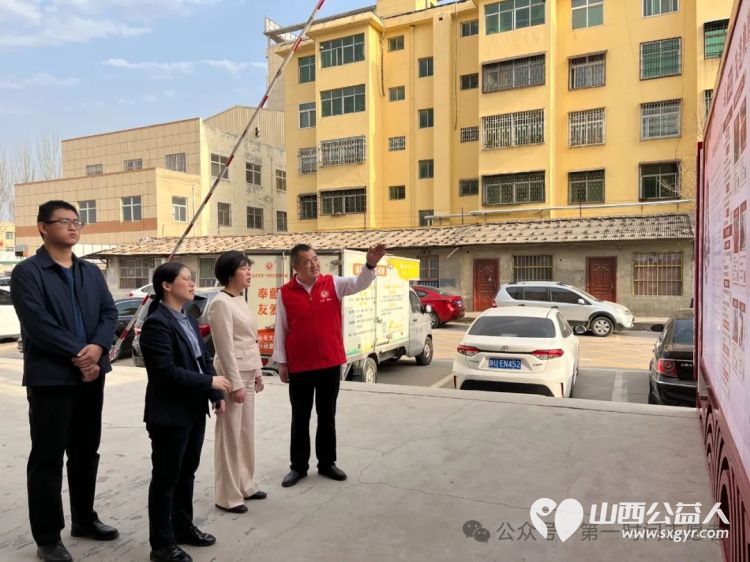 盐湖区第一时间志愿者协会联合爱心驿站社会工作服务中心在舜帝复旦示范小学举行了防校园欺凌未成年人普法宣传讲座 - 第7张