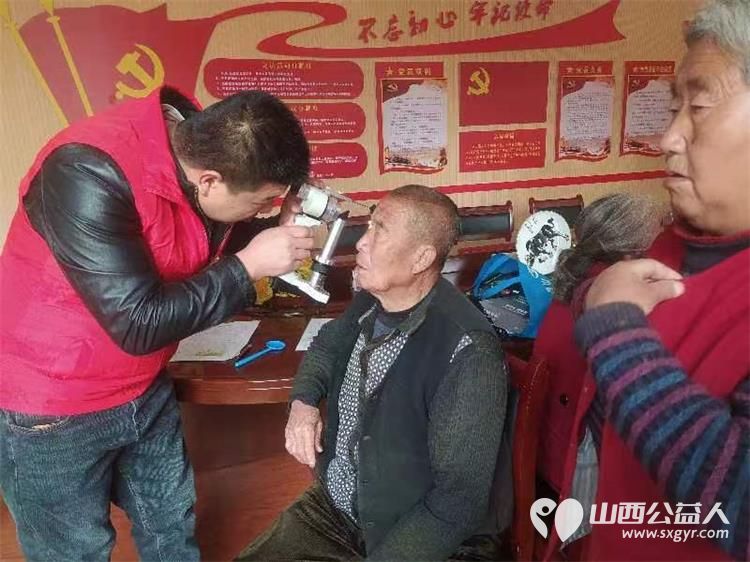 介休市敬老协会敬老爱老助老行动组织志愿者去义棠镇北角头村开展走乡村送温暖公益活动 - 第4张 - 山西公益人 介休市敬老协会敬老爱老助老行动组织志愿者去义棠镇北角头村开展走乡村送温暖公益活动 - 第4张