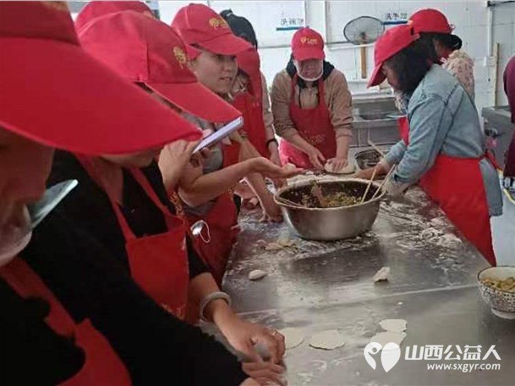 长治市阳光困境儿童帮扶协会携爱心商家赴潞洲区南山田园敬老院开展志愿服务活动 - 第18张 - 山西公益人 长治市阳光困境儿童帮扶协会携爱心商家赴潞洲区南山田园敬老院开展志愿服务活动 - 第18张