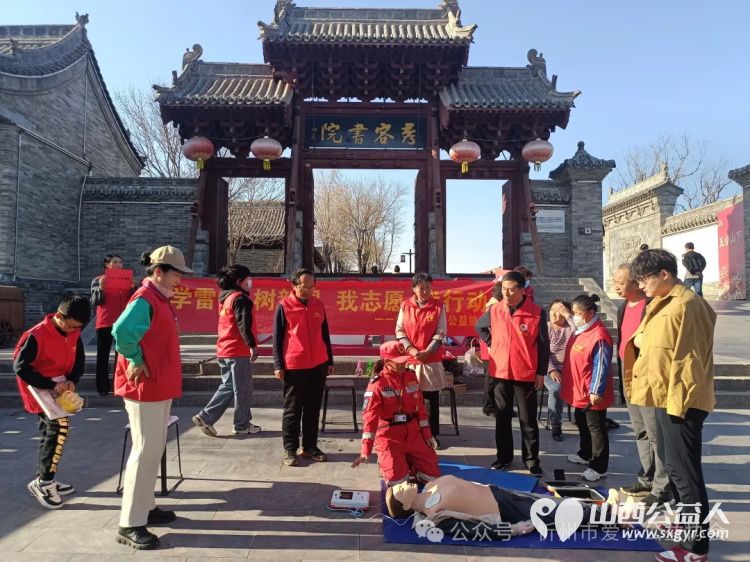 “爱心义剪进古城,一言一行靓秀容”忻州市爱心公益协会学雷锋月系列活动 - 第11张 - 山西公益人 “爱心义剪进古城,一言一行靓秀容”忻州市爱心公益协会学雷锋月系列活动 - 第11张