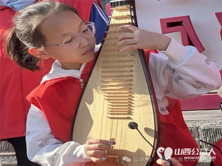 “爱心义剪进古城,一言一行靓秀容”忻州市爱心公益协会学雷锋月系列活动 - 第16张 - 山西公益人 “爱心义剪进古城,一言一行靓秀容”忻州市爱心公益协会学雷锋月系列活动 - 第16张