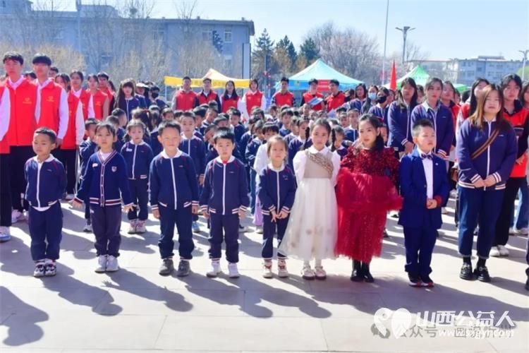 全生涯服务全方位关爱,忻州市妇联关爱孤独儿童主题宣传活动在日月广场举行 - 第8张 - 山西公益人 全生涯服务全方位关爱,忻州市妇联关爱孤独儿童主题宣传活动在日月广场举行 - 第8张
