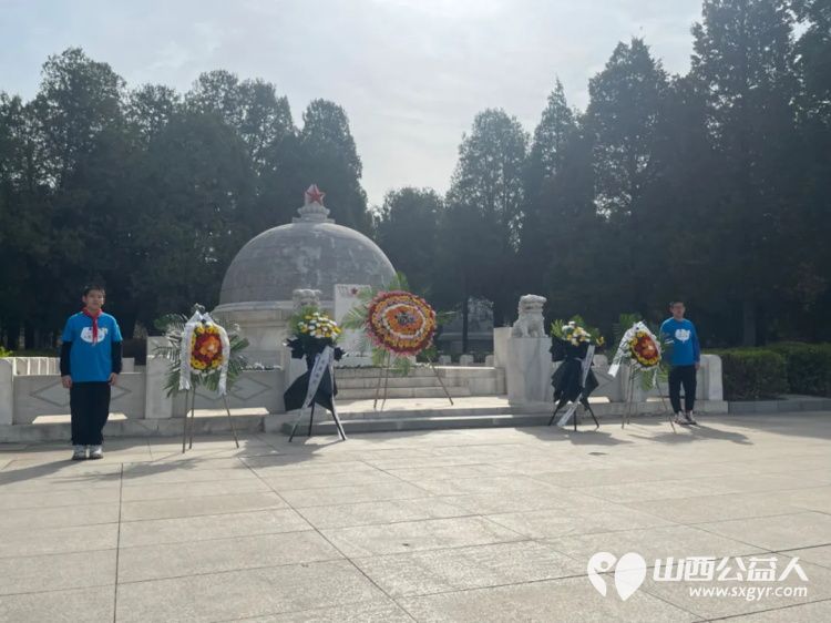 太原市儿童义工团组织志愿者家庭在双塔烈士陵园举行缅怀先烈致敬英雄祭扫活动 - 第4张