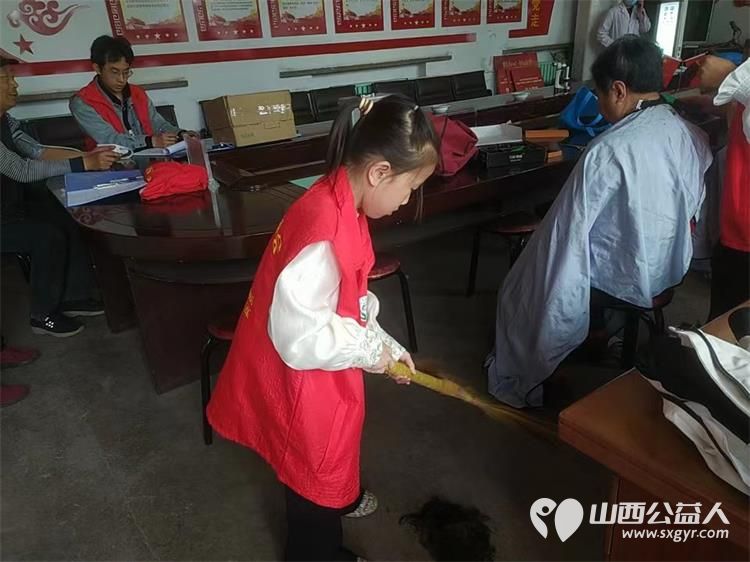 介休市敬老协会志愿者走进洪山镇上曹麻村开展走乡村送温暖公益活动 - 第24张 - 山西公益人 介休市敬老协会志愿者走进洪山镇上曹麻村开展走乡村送温暖公益活动 - 第24张