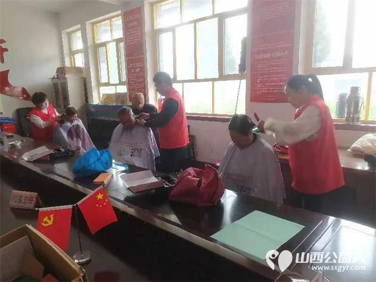 介休市敬老协会志愿者走进洪山镇上曹麻村开展走乡村送温暖公益活动 - 第7张 - 山西公益人 介休市敬老协会志愿者走进洪山镇上曹麻村开展走乡村送温暖公益活动 - 第7张
