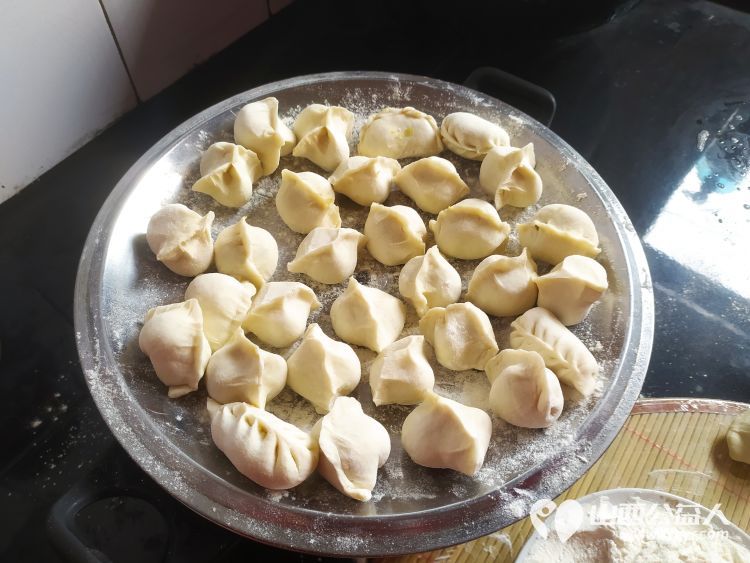 介休市敬老协会志愿者走进洪山镇上曹麻村88岁特困老人胡有宁家送温暖活动 - 第25张 - 山西公益人 介休市敬老协会志愿者走进洪山镇上曹麻村88岁特困老人胡有宁家送温暖活动 - 第25张