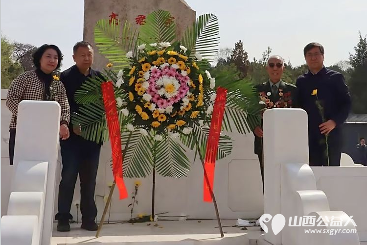 太原市传统文化研究会太原市关爱下一代志愿者协会联合省城十多家社会团体开展祭奠英烈活动 - 第34张 - 山西公益人 太原市传统文化研究会太原市关爱下一代志愿者协会联合省城十多家社会团体开展祭奠英烈活动 - 第34张