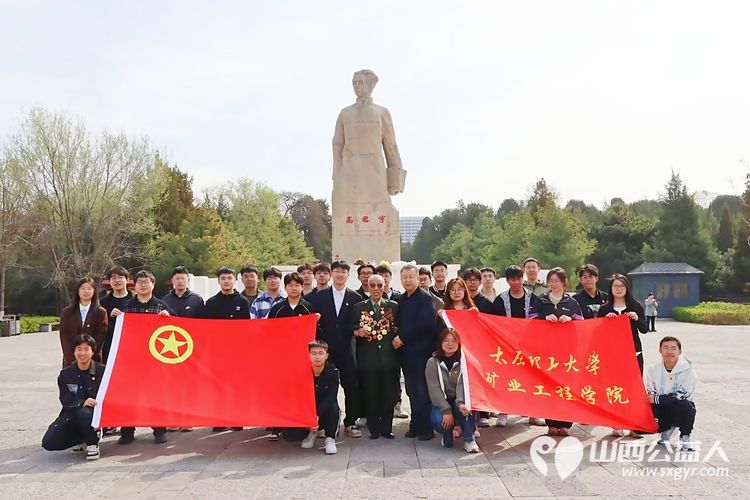 太原市传统文化研究会太原市关爱下一代志愿者协会联合省城十多家社会团体开展祭奠英烈活动 - 第2张 - 山西公益人 太原市传统文化研究会太原市关爱下一代志愿者协会联合省城十多家社会团体开展祭奠英烈活动 - 第2张