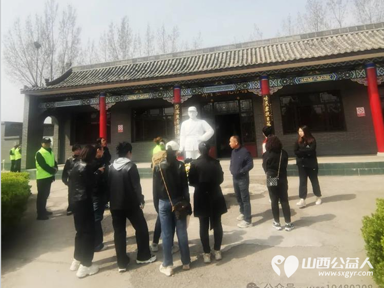 中共介休市公益事业促进会联合文明北街社区党支部于2024年清明节到介休烈士陵园扫墓 - 第21张 - 山西公益人 中共介休市公益事业促进会联合文明北街社区党支部于2024年清明节到介休烈士陵园扫墓 - 第21张