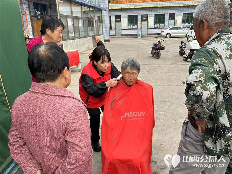介休市敬老协会在洪山镇北两水村举办“孝善行”之敬老爱老助老行动 - 第34张 - 山西公益人 介休市敬老协会在洪山镇北两水村举办“孝善行”之敬老爱老助老行动 - 第34张