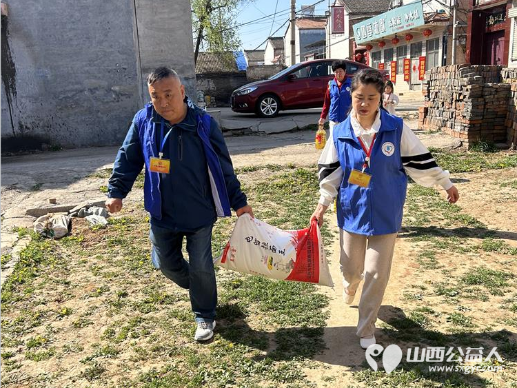醉美四月芬芳依旧 长治小雨点公益志愿者协会来到了楊暴村看望孤寡老人和困境儿童家庭 - 第10张