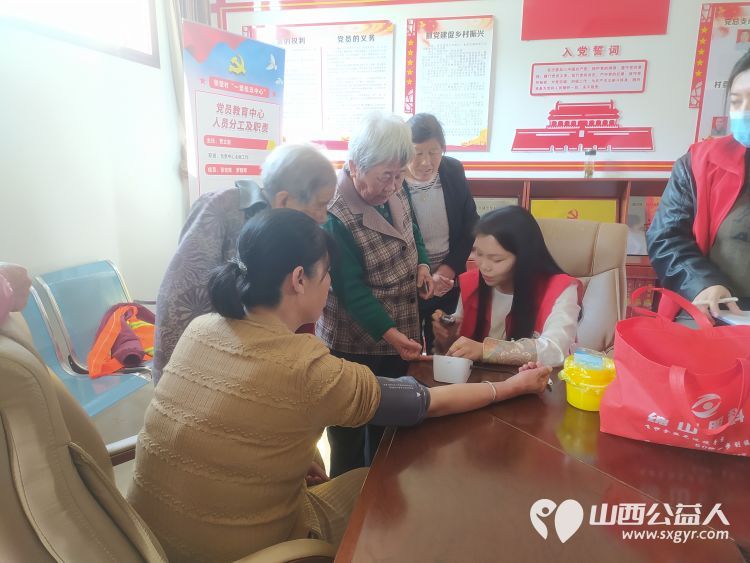 介休市敬老协会“孝善行”之敬老爱老助老行动----龙凤镇张壁村免费服务老人 - 第21张 - 山西公益人 介休市敬老协会“孝善行”之敬老爱老助老行动----龙凤镇张壁村免费服务老人 - 第21张