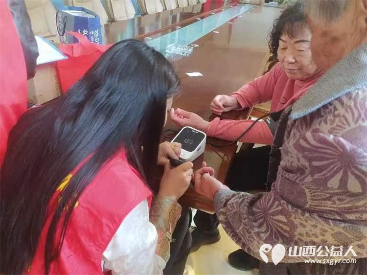 介休市敬老协会“孝善行”之敬老爱老助老行动----龙凤镇张壁村免费服务老人 - 第15张 - 山西公益人 介休市敬老协会“孝善行”之敬老爱老助老行动----龙凤镇张壁村免费服务老人 - 第15张