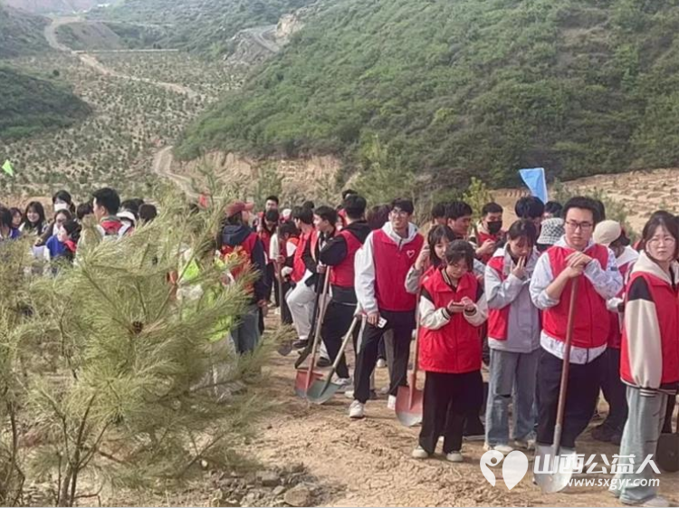 晋中新青年高校志愿者联合服务中心开展“同植青年林.共筑青年梦”植树造林志愿活动 - 第5张 - 山西公益人 晋中新青年高校志愿者联合服务中心开展“同植青年林.共筑青年梦”植树造林志愿活动 - 第5张