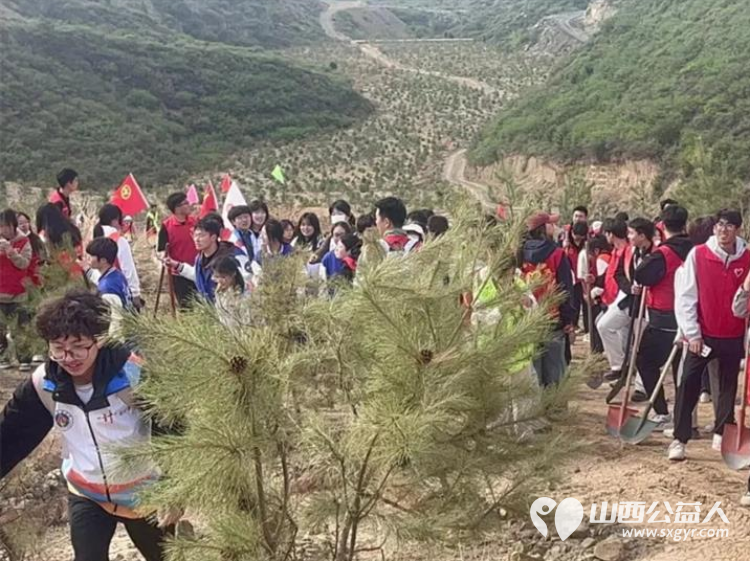 晋中新青年高校志愿者联合服务中心开展“同植青年林.共筑青年梦”植树造林志愿活动 - 第4张 - 山西公益人 晋中新青年高校志愿者联合服务中心开展“同植青年林.共筑青年梦”植树造林志愿活动 - 第4张