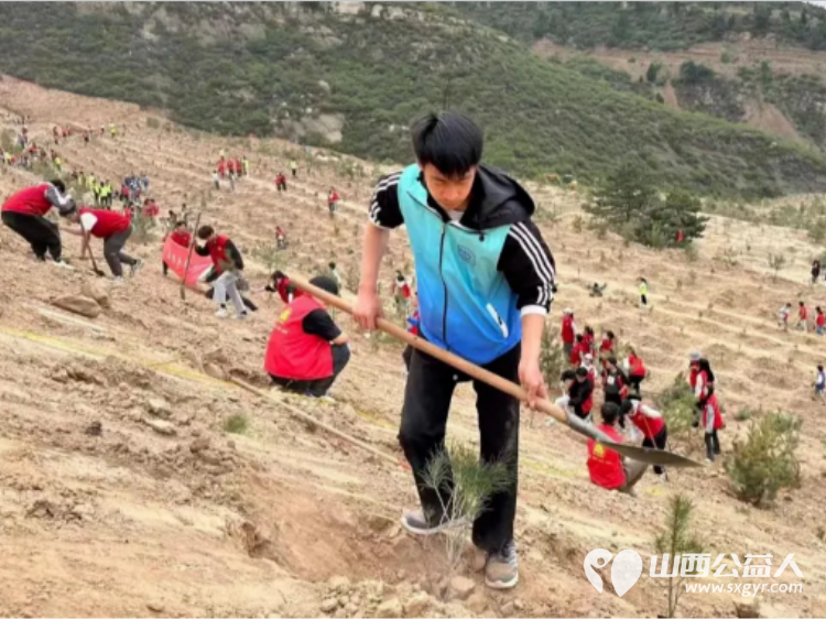 晋中新青年高校志愿者联合服务中心开展“同植青年林.共筑青年梦”植树造林志愿活动 - 第14张 - 山西公益人 晋中新青年高校志愿者联合服务中心开展“同植青年林.共筑青年梦”植树造林志愿活动 - 第14张