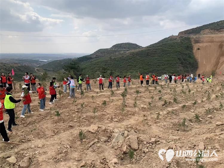 晋中新青年高校志愿者联合服务中心开展“同植青年林.共筑青年梦”植树造林志愿活动 - 第6张 - 山西公益人 晋中新青年高校志愿者联合服务中心开展“同植青年林.共筑青年梦”植树造林志愿活动 - 第6张