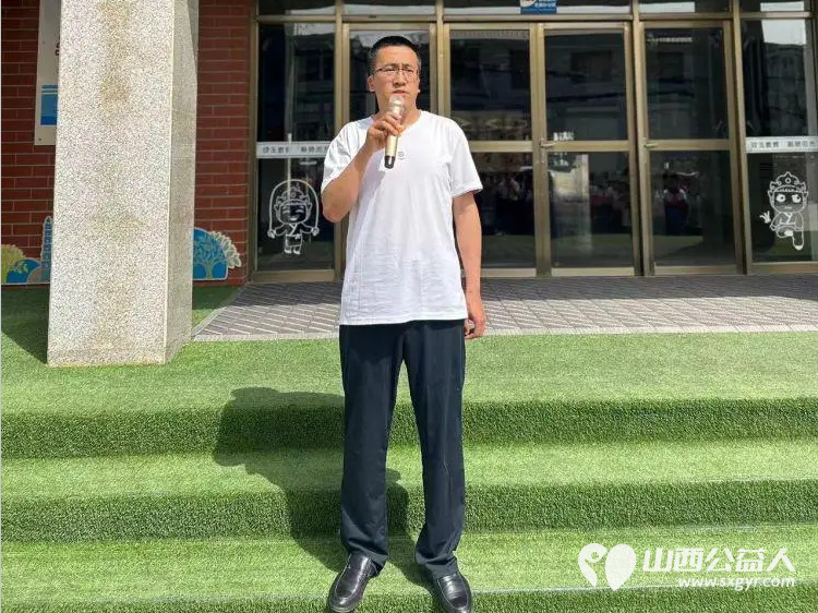 品读经典启迪智慧 尖草坪区呼延小学校开展4.23世界读书日《论语》诵读活动 - 第3张