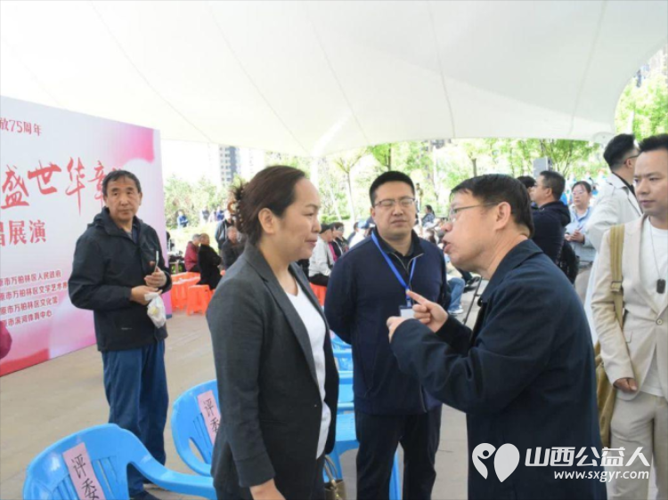 万柏林区万柏林街道合唱团在滨河公园参加“忆峥嵘岁月 颂盛世华章”群众性大合唱展演 - 第6张